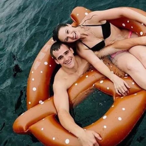 Großes Brot Wasser Spaß PVC aufblasbare Pretzel Float Ring Schwimmbad Schwimmbad für Erwachsene