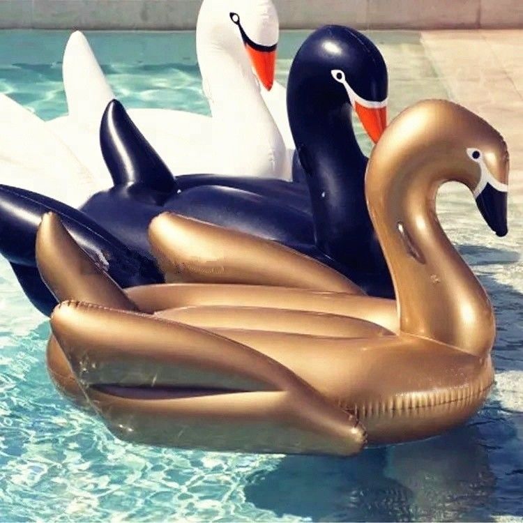 Schwarzer aufblasbarer Schwan Schwimmband für die Partyzeit Flamingo Luxus-Poolschwimmer für Erwachsene