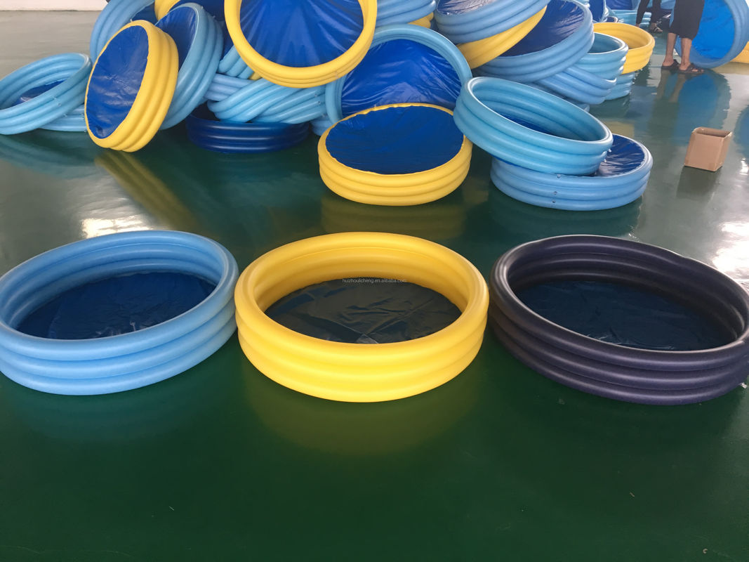 Großes PVC-Schwimmbad mit aufblasbarem Schwimmbad