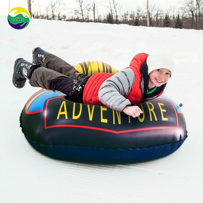 PVC aufblasbare Schneeschlitte 300 kg Dreieckige Raketenschlitte Schneeschlitte Snowboard 120 X 90cm